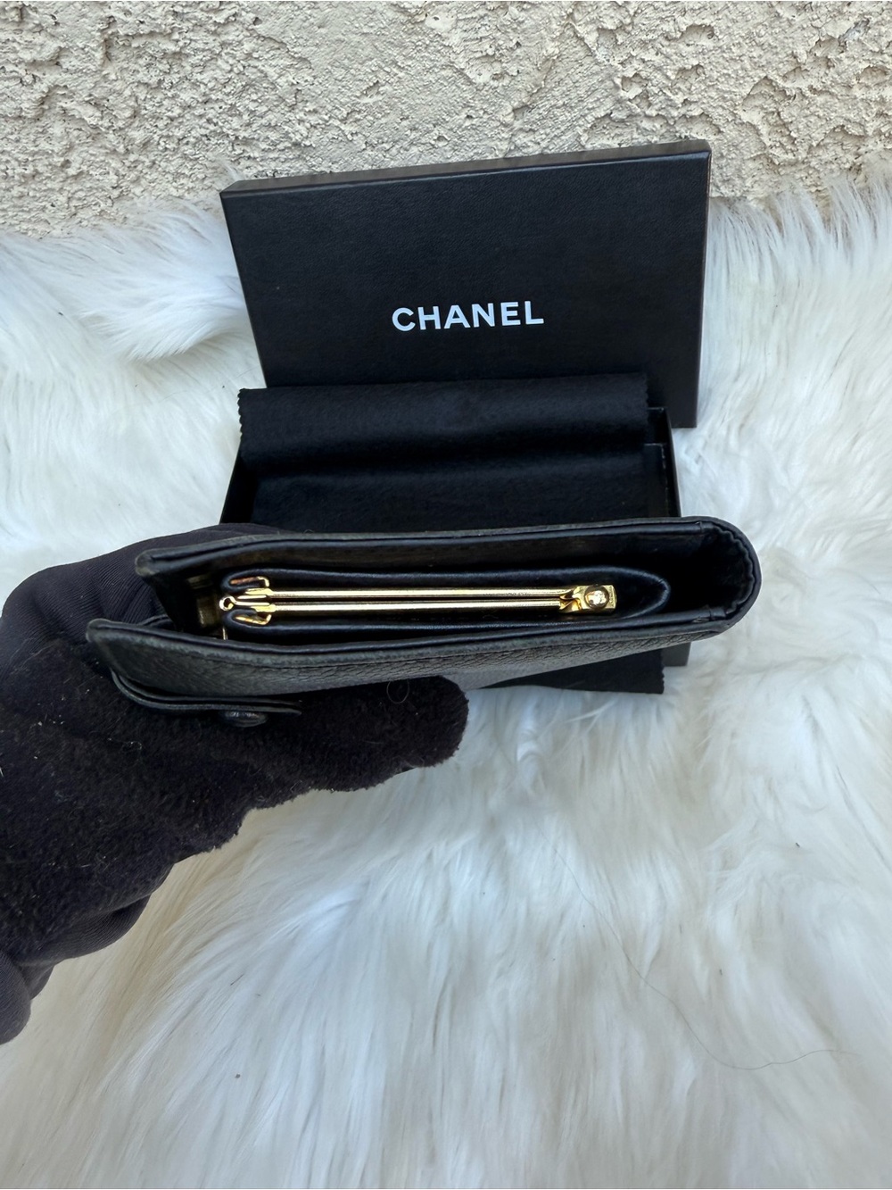CHANEL Black Caviar Leather long Wallet with Embossed CC/ gift box - Picture 5 of 13